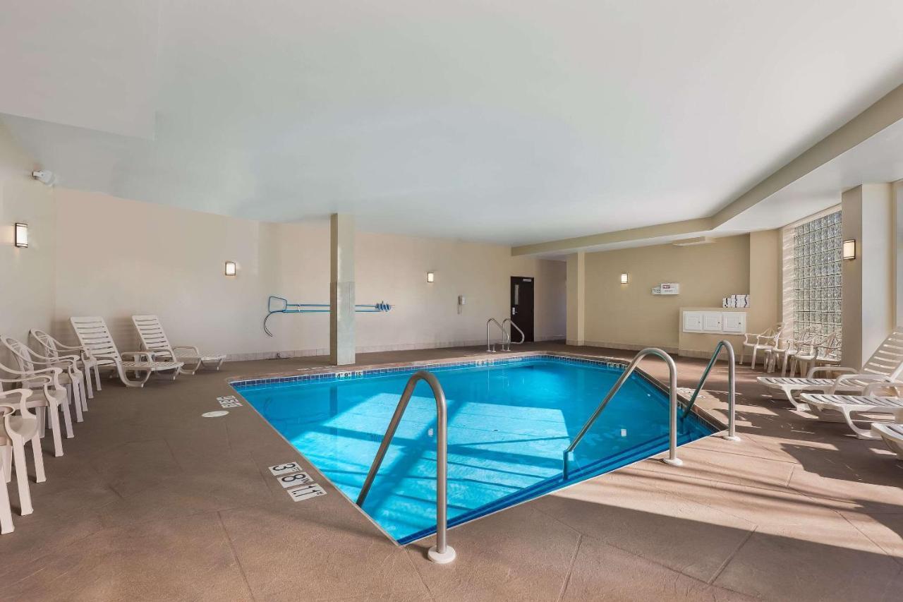 Mainstay Suites Fitchburg - Madison Exterior foto